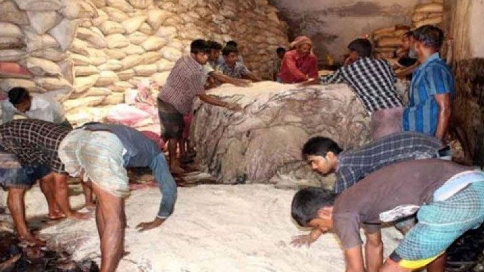 চামড়া শিল্পে সিন্ডিকেটের থাবা, বঞ্চিত এতিম ও দুস্থ