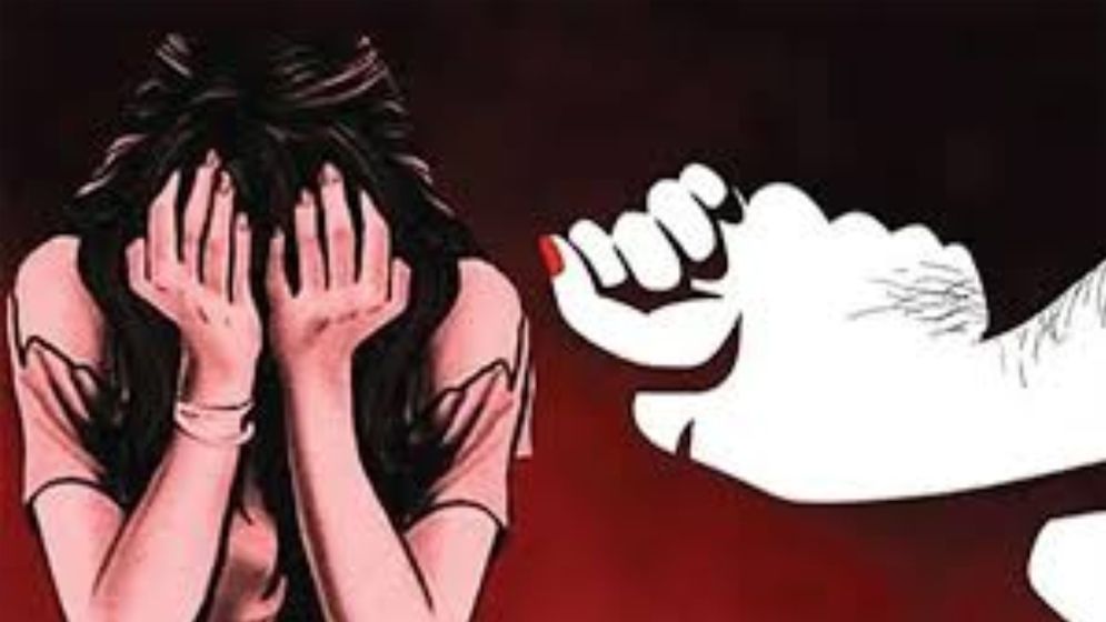 কলেজ ক্যাম্পাসে ছাত্রীকে সংঘবদ্ধ ধর্ষণ
