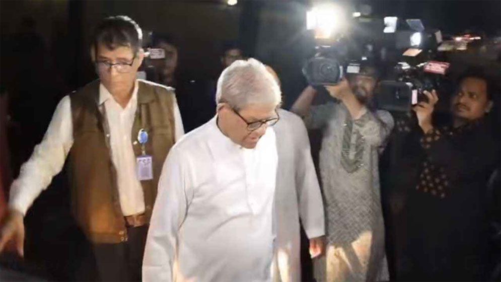খালেদা জিয়ার সঙ্গে বিএনপি নেতাদের ঈদ শুভেচ্ছা বিনিময়