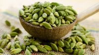 ভরা পেটে এলাচ খেলে এত উপকার
