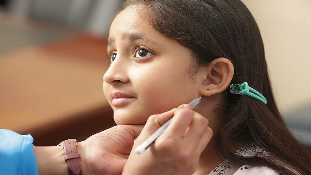 নাক-কান ফোঁড়ানোর আগে ও পরে যা জানা জরুরি