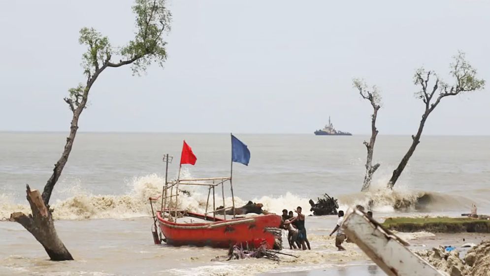 সাগরে সুস্পষ্ট লঘুচাপ, সমুদ্রবন্দরে ৩ নম্বর সতর্ক সংকেত