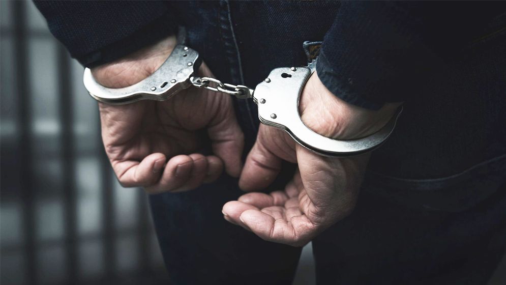 কুয়েত বিমানবন্দরে ৪ বাংলাদেশি আটক