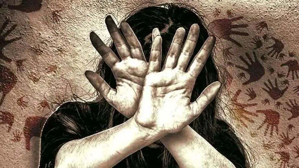 স্কুল ছাত্রীকে সংঘবদ্ধ ধর্ষণের অভিযোগ ধামাচাপা দেওয়ার চেষ্টা