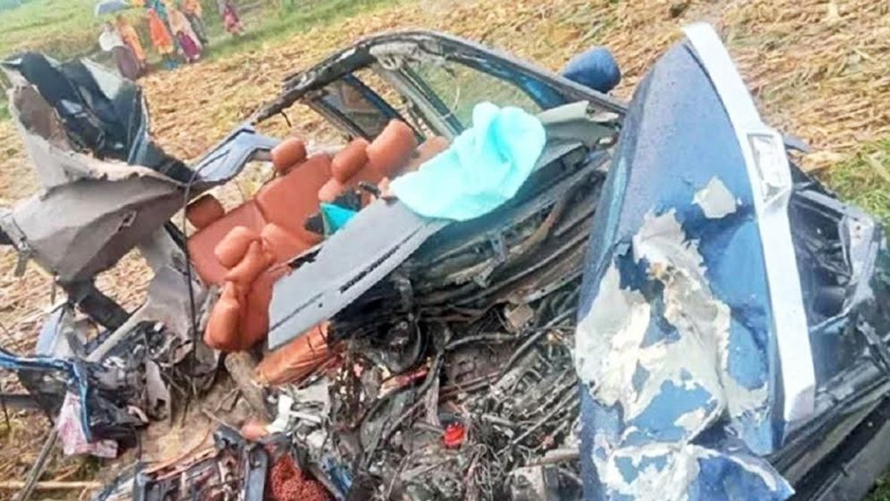 নাটোরে ট্রাক-মাইক্রোবাস সংঘর্ষে নিহত ৬