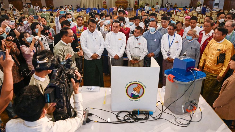 মিয়ানমারে জরুরি অবস্থা প্রত্যাহার, নির্বাচন আয়োজনের প্রস্তুতি