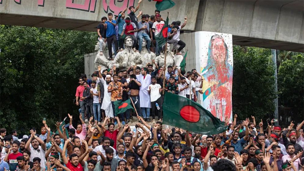 শিক্ষার্থী-নেতৃত্বাধীন বিপ্লব: বৈষম্য দূর করে নতুন বাংলাদেশ গড়ার আহ্বান