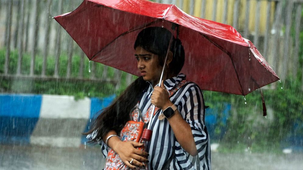 আগামী ২৪ ঘণ্টায় ৩ বিভাগে অতি ভারী বৃষ্টির শঙ্কা