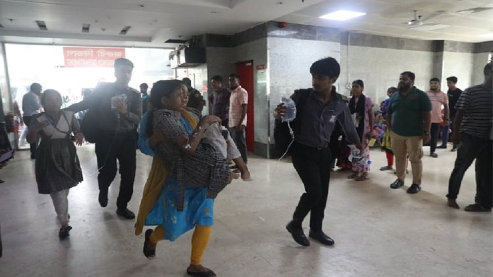 উত্তরায় বিমান বিধ্বস্ত: নিহত বেড়ে ২২, আহত ১৭১