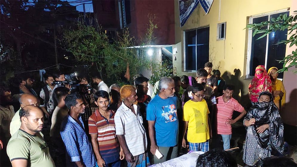 খুলনায় মদ পান করে চারজনের মৃত্যূ