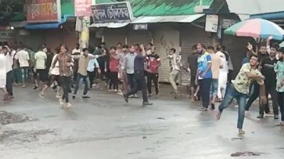 কুমিল্লায় বিএনপি-এনসিপি নেতাকর্মীদের ধাওয়া-পাল্টা ধাওয়া, আহত ১০