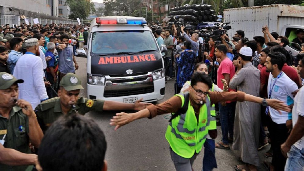মাইলস্টোনে যুদ্ধবিমান বিধ্বস্ত: নিহত বেড়ে ৩১