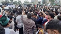 রাস্তায় মাইলস্টোন শিক্ষার্থীরা, ৬ দাবিতে বিক্ষোভ