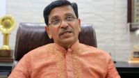হানিফ ও তার স্ত্রীর বিরুদ্ধে দুই মামলা, সন্তানদের নোটিশ