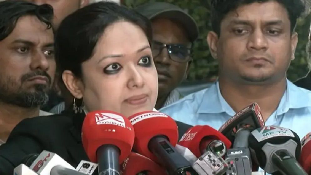নির্বাচন কমিশনে কী হয়েছিল তা নিয়ে ভিন্ন দাবি রুমিন ফারহানা ও এনসিপির