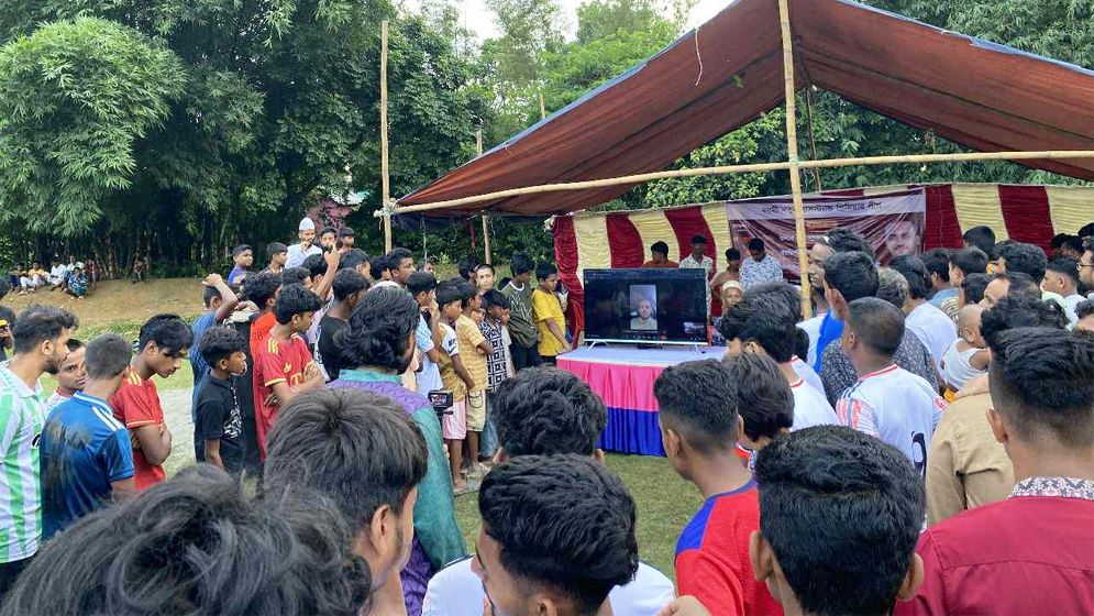 ফুটবল ম্যাচে সন্ত্রাসী হামলা, নেতৃত্বে মাদক ব্যবসায়ী