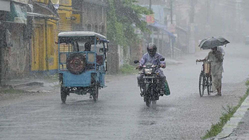 চার বিভাগে টানা ভারী বৃষ্টির পূর্বাভাস