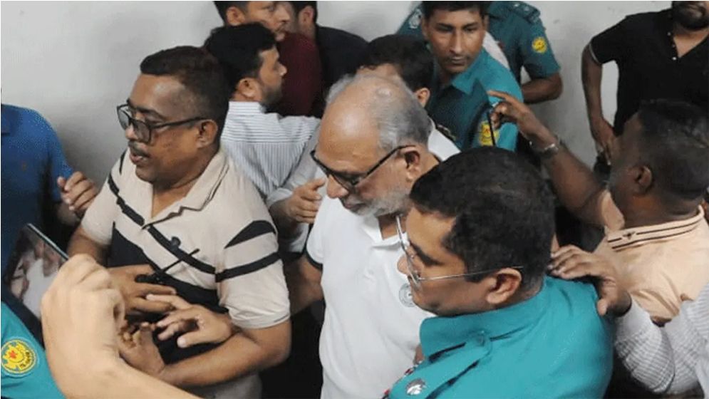 ডিবি কার্যালয়ে লতিফ সিদ্দিকী
