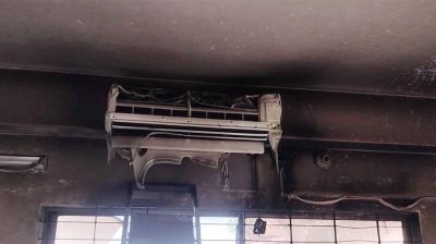 এসি বিস্ফোরণ: নারী-শিশুসহ একই পরিবারের চারজন দগ্ধ