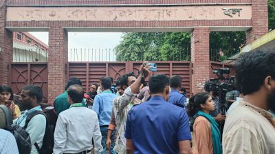 জাকসু নির্বাচন: ফজিলাতুন্নেছা হলে এক ঘণ্টা ভোট বন্ধ