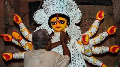 আজ মহাষষ্ঠী, দেবী দুর্গার বোধন