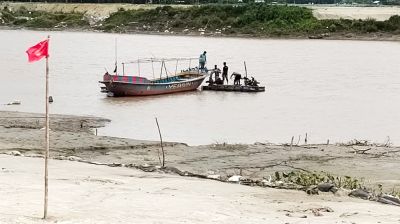 জমি দখল ও বালু উত্তোলনের অভিযোগে ১৮ জনের বিরুদ্ধে মামলা