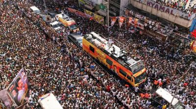 থালাপতি বিজয়ের জনসভায় পদদলিত হয়ে নিহতের সংখ্যা বেড়ে ৩৯