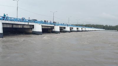 তিস্তার পানি বিপৎসীমার ওপরে, খুলে দেওয়া হলো সব জলকপাট