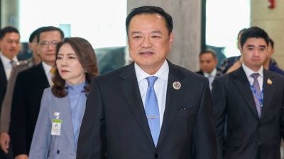 থাইল্যান্ডের প্রধানমন্ত্রী হিসেবে দায়িত্ব নিলেন আনুতিন