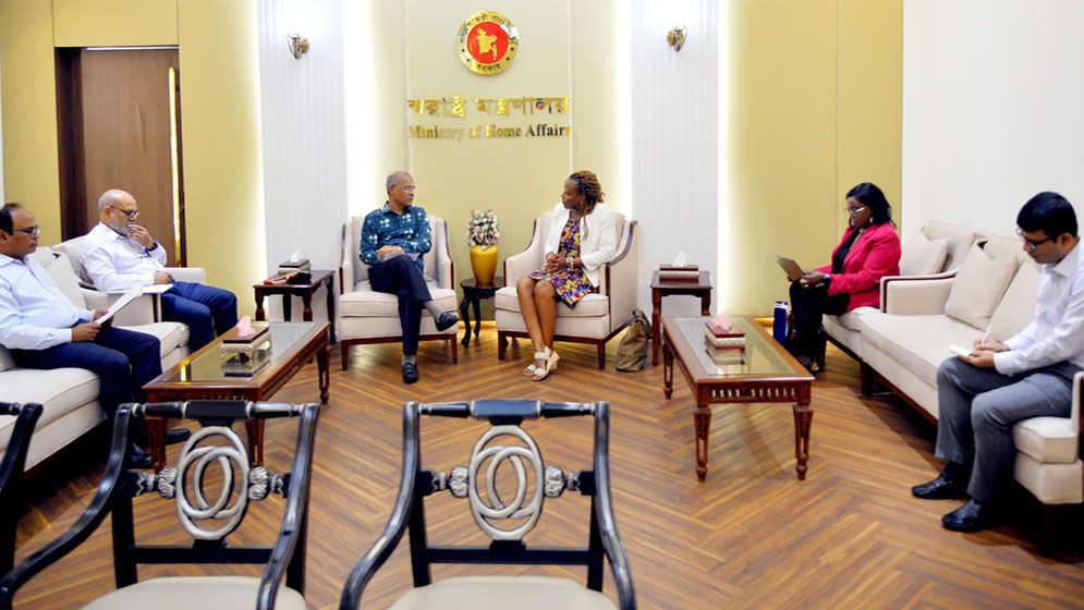 অবাধ, সুষ্ঠু ও নিরপেক্ষ নির্বাচন উপহার দিতে সরকার প্রস্তুত: স্বরাষ্ট্র উপদেষ্টা