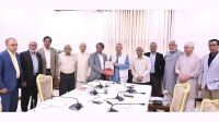 সরকারের কাছে বাস্তবায়ন সুপারিশপত্র হস্তান্তর