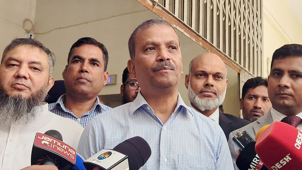 বিলম্ব নয়, ফেব্রুয়ারিতেই নির্বাচন অনুষ্ঠিত হবে : আইন উপদেষ্টা