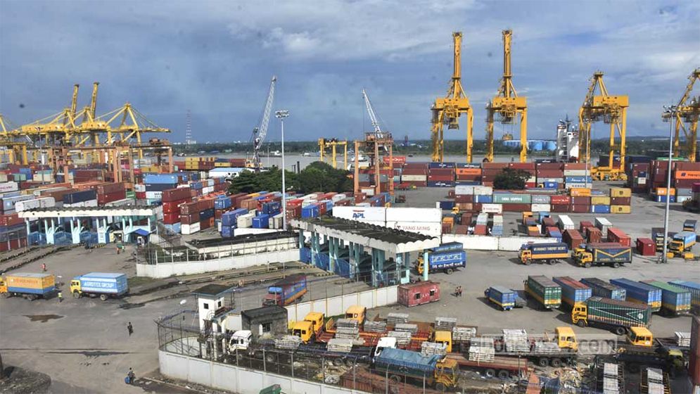 বিদেশীদের কাছে বন্দর ইজারা: আমাদের লাভ-ক্ষতি