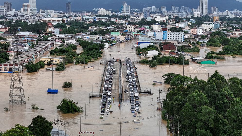 থাইল্যান্ডে বন্যায় মৃতের সংখ্যা বেড়ে ৩৩ জনে দাঁড়িয়েছে