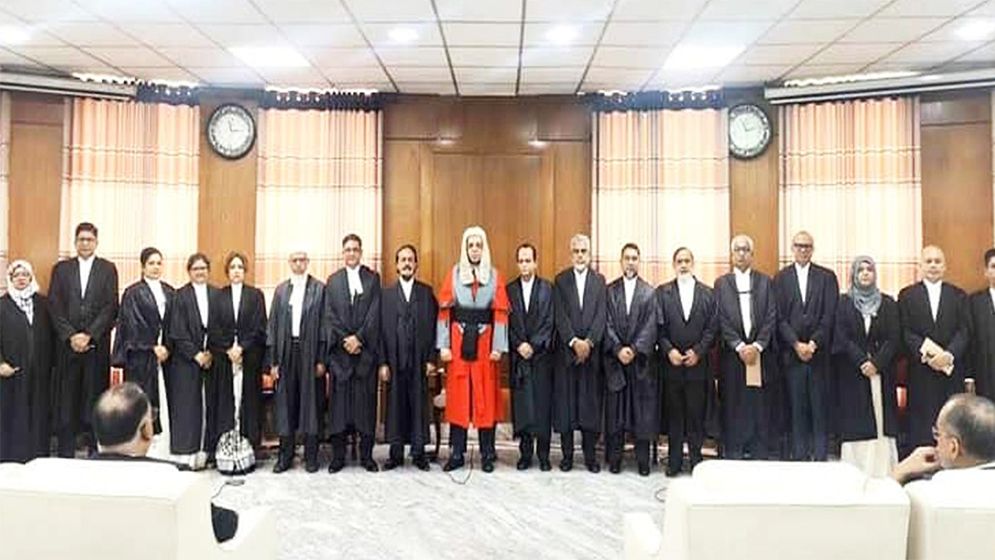 শপথ নিলেন হাইকোর্টের ২১ বিচারপতি