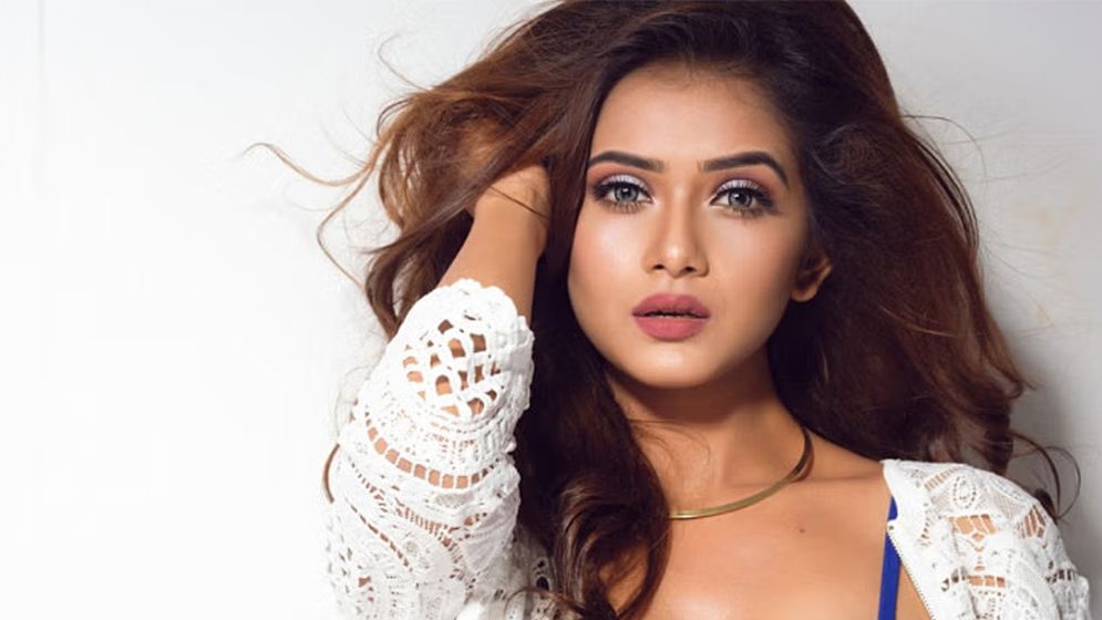 যে কারণে গ্রেপ্তার হতে পারেন তানজিন তিশা 