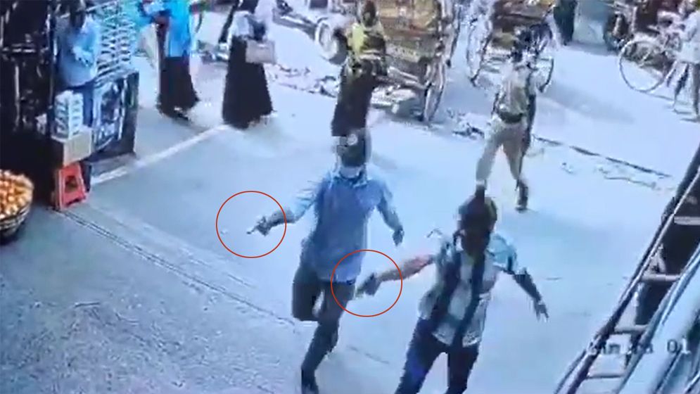 পুরান ঢাকায় ন্যাশনাল মেডিকেলের সামনে গুলিতে নিহত ১