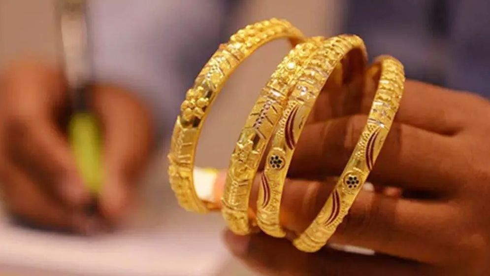 দুই দফা কমার পর আবারও বাড়ল স্বর্ণের দাম 