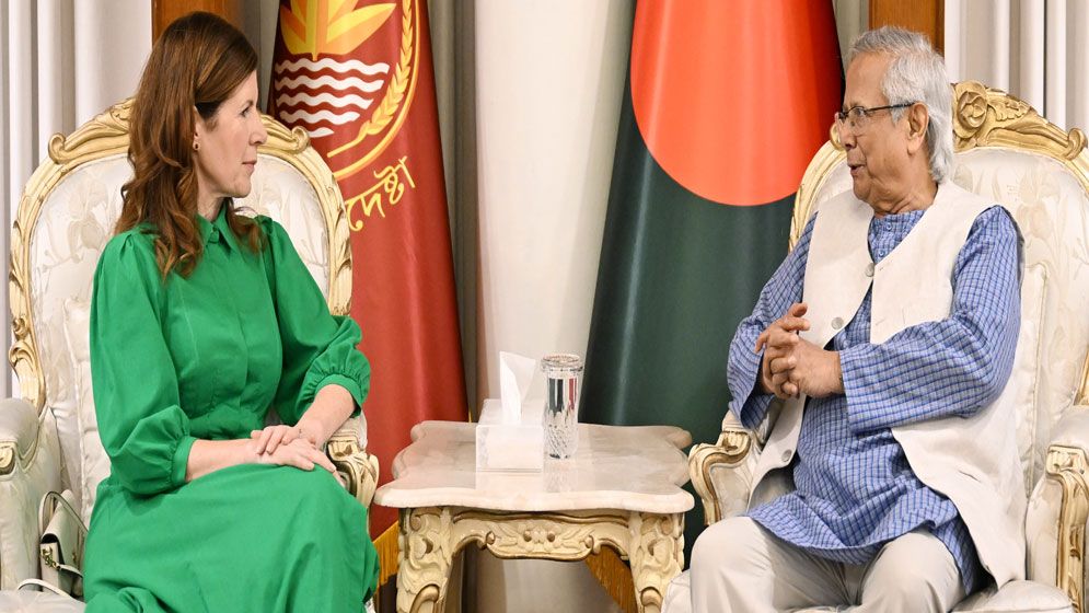 আওয়ামী লীগ নির্বাচনে অংশ নিতে পারবে না: প্রধান উপদেষ্টা