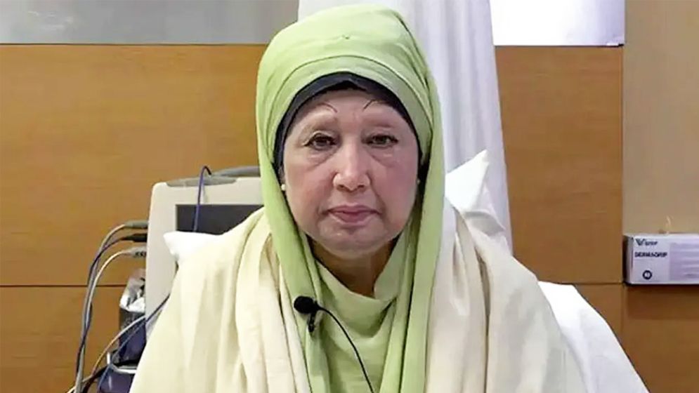 অত্যন্ত সংকটাপন্ন অবস্থায় খালেদা জিয়া : আহমেদ আযম