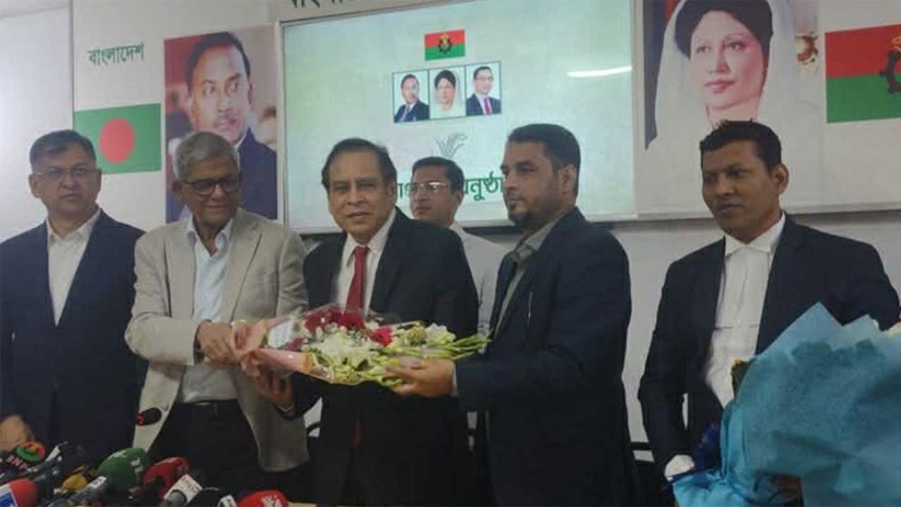 বিএনপিতে যোগ দিলেন রেজা কিবরিয়া