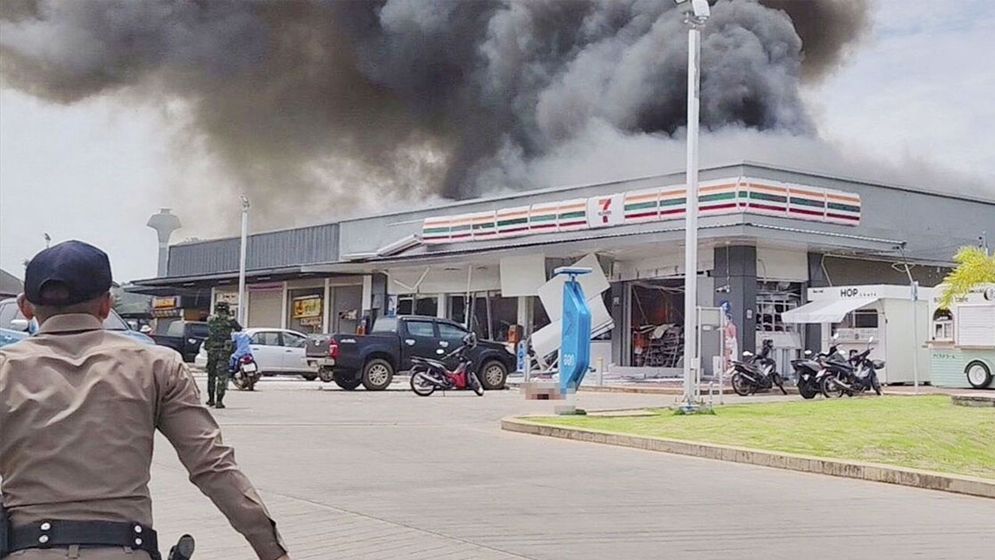 কম্বোডিয়ার বিমান হামলা চালালো থাইল্যান্ড