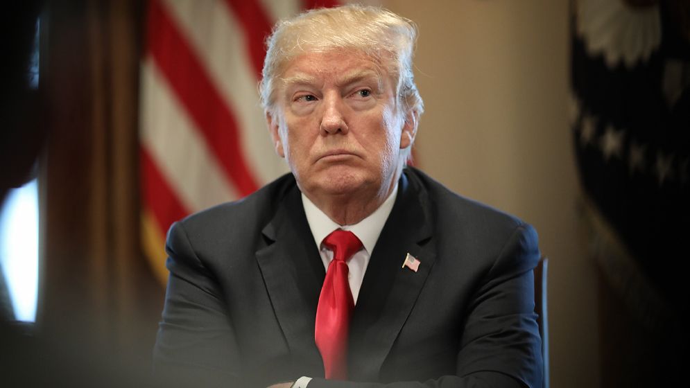 ফিলিস্তিনিসহ ৮ দেশের নাগরিকদের যুক্তরাষ্ট্রে প্রবেশে নিষেধাজ্ঞা