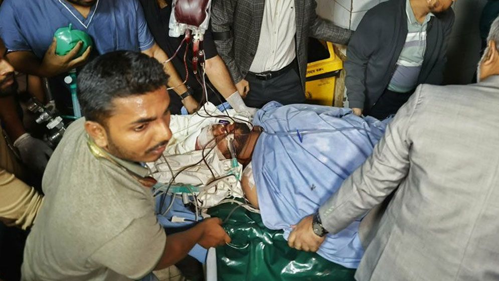 ঢাকা মেডিকেল থেকে এভারকেয়ারে হাদি