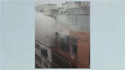 মোহাম্মদপুরে ৬ তলা ভবনে আগুন