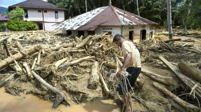 মৃত্যু প্রায় ১ হাজার ৮০০, লাখো মানুষ বাস্তুচ্যুত