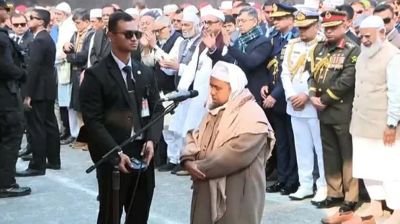 খালেদা জিয়ার জানাজায় লাখো মানুষের ঢল