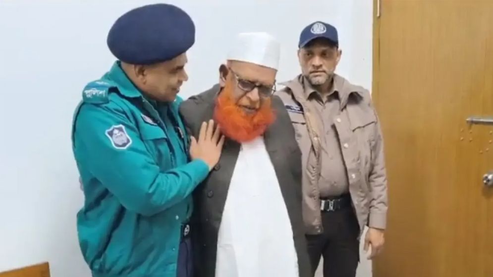 মৃত্যুদণ্ডপ্রাপ্ত আবুল কালাম আজাদের আত্মসমর্পণ