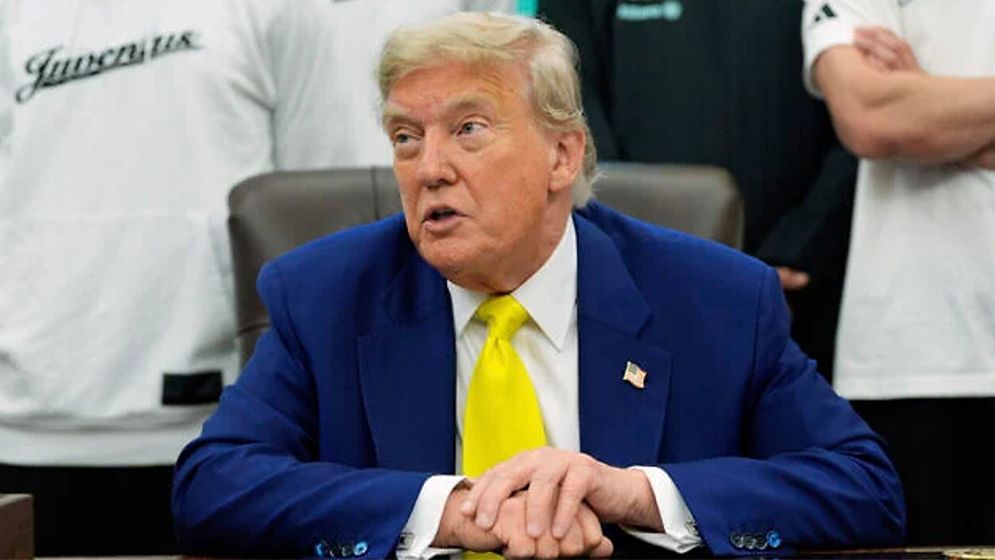 গ্রিনল্যান্ড দখলের সিদ্ধান্তে অনড় ট্রাম্প