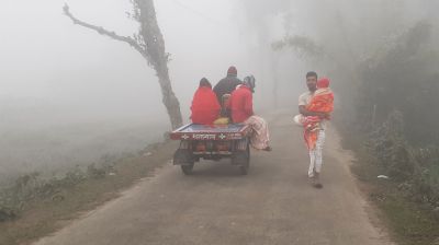 তীব্র শীতে কুড়িগ্রামে বিপর্যস্ত নিম্নআয়ের মানুষ